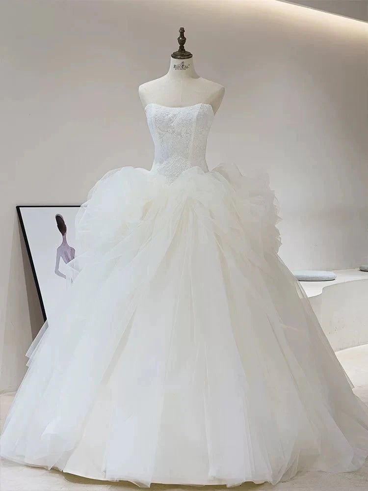 Buyishang Dreamy Ball Gown Strapless Sleeveless White Tulle Wedding Dresses With Ruffles dress for wedding